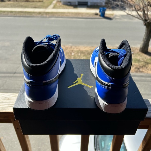 Jordan 1 Size 7y brand new dead stock - Picture 4 of 6